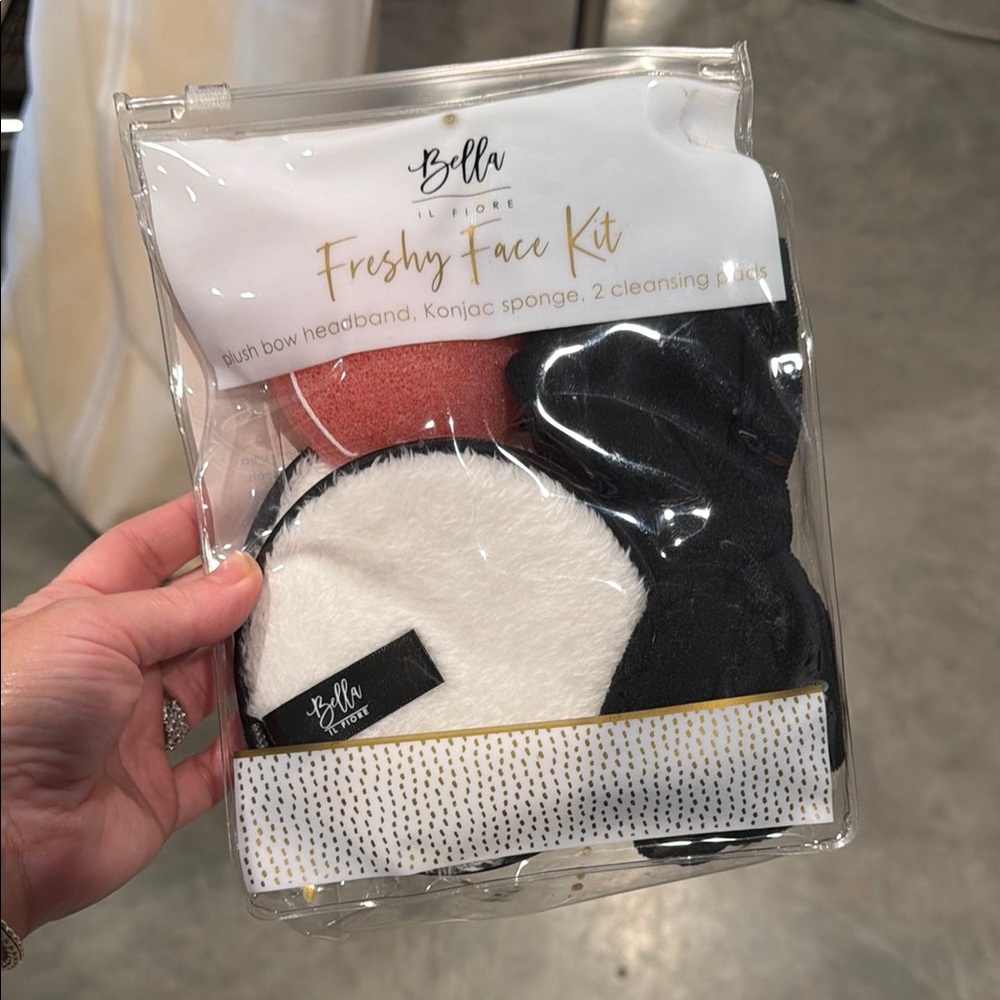 Abella Freshy Face Kit - White, Black & Coral